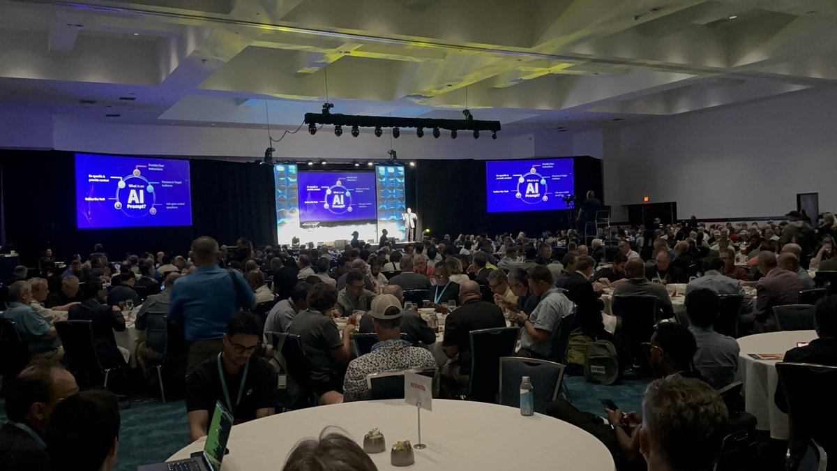 rtehrani's tweet image. Clip of keynote happening now. @thegenaiceo Eric Vaughan with @ignitetech and @gfisoftware here at @genaiexpo, part of the @ITEXPO #TECHSUPERSHOW  Feb 11-13, 2025, Fort Lauderdale! #itexpo