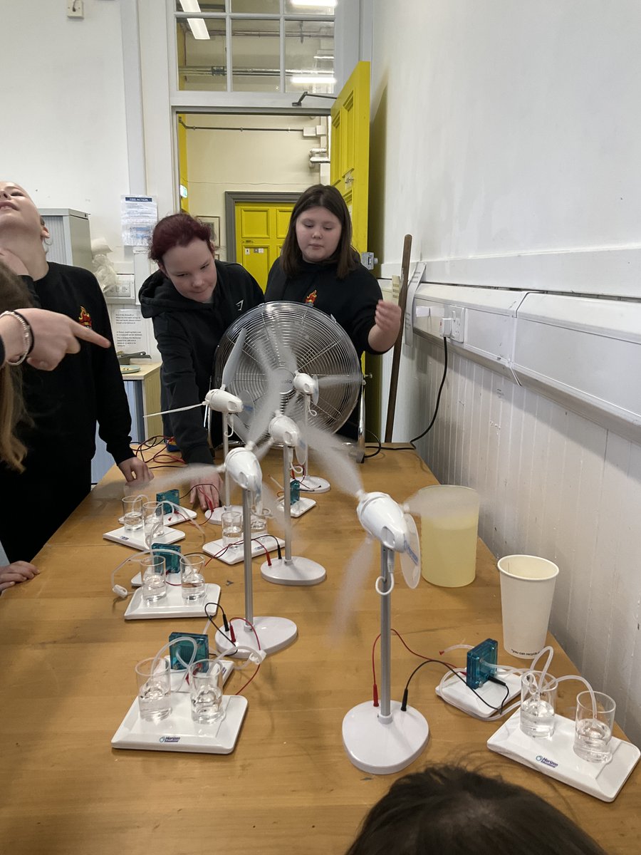 MillburnScience tweet media