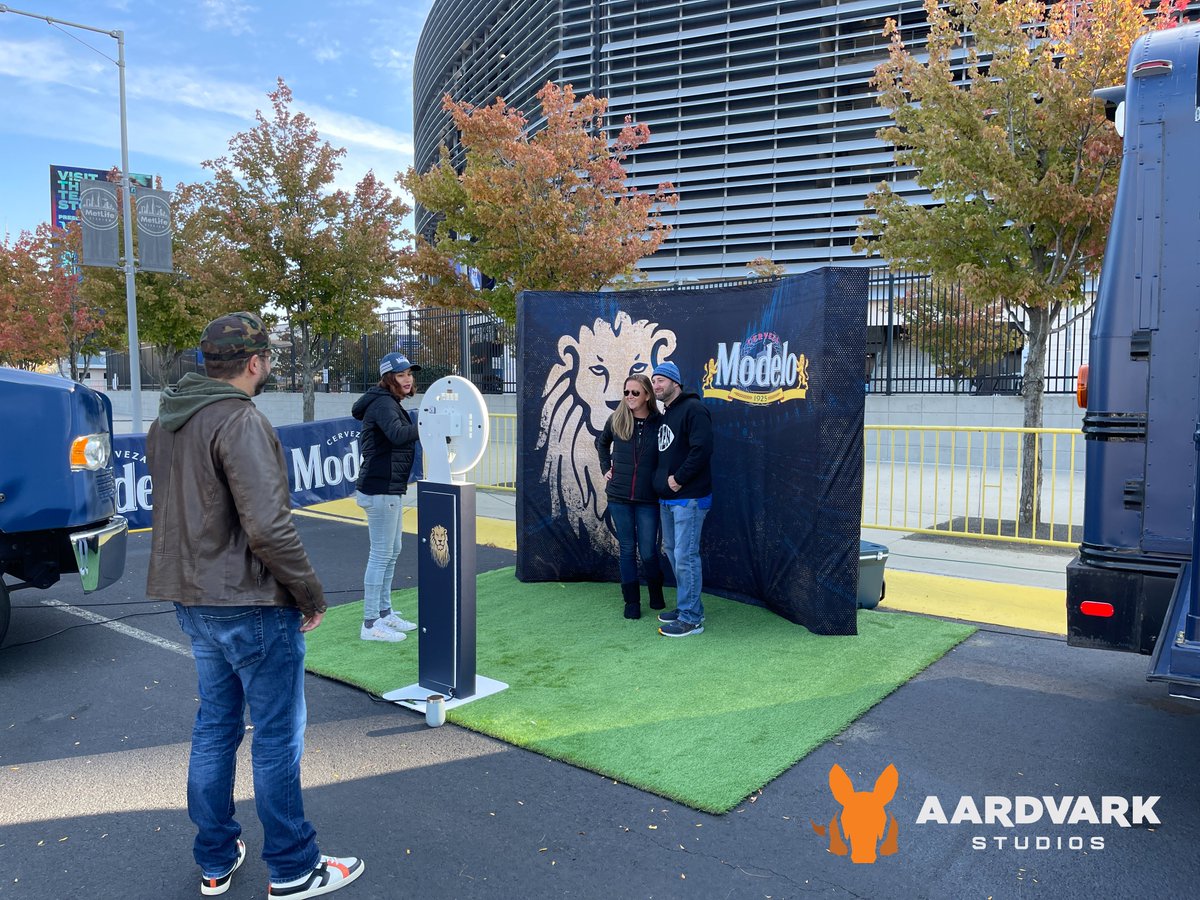 aardvarkstudio_'s tweet image. Our #LEDbillboard trucks turn heads with custom wraps and high-impact screens. Perfect for reaching new audiences and making a statement anywhere! Book yours today! 

#Experiential #ExperientialMarketing #BrandActivation #MobileTours #TVTruck #BillboardTruck @ModeloUSA #Cogent