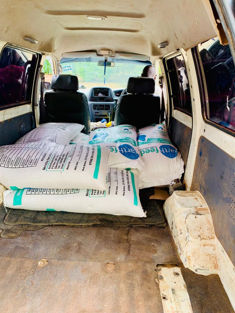 earthfeeds's tweet photo. Value addition in agriculture is key to transforming livelihoods! At Earthfeeds, we are committed to ensuring that smallholder farmers have access to high-quality inputs. 

#Earthfeeds #Agribusiness #ValueAddition #SmallholderFarmers #SustainableAgriculture https://t.co/NFzE7cLYzc
