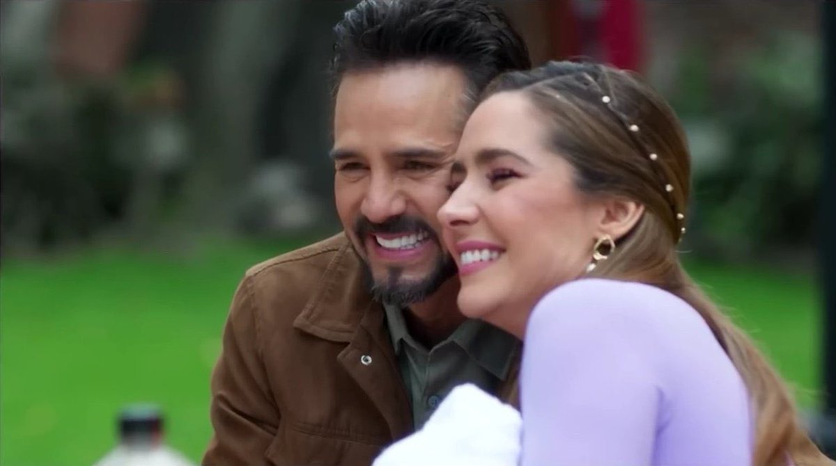 CristiVeg_'s tweet photo. Que me perdone Marcus 🙈 y no sé si Ron tenga novia, pero no los voy a superar en la vida, fueron uno de mis mejores shippeos y una pareja hermosa!! Los amé mucho a mis #AriRon siempre serán mis “EN SATURNO”, gracias por Aidé y Tino #PapasPorConveniencia https://t.co/p8VdNCTA9G