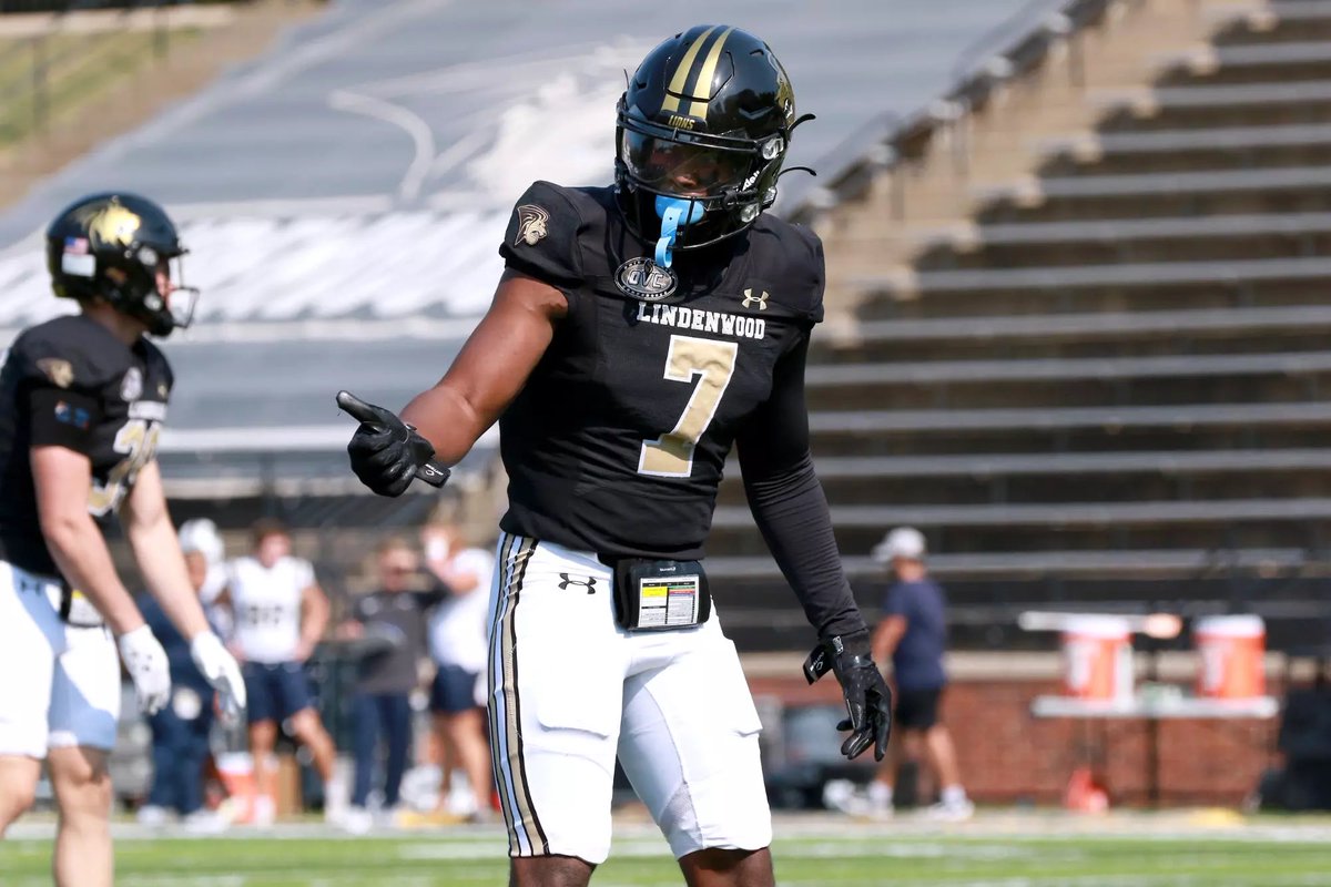 DevyonLomax's tweet image. blessed for another offer from University of Lindenwood @EEpenesa @isaacA70 @WinslowJustin @TigerFootball_