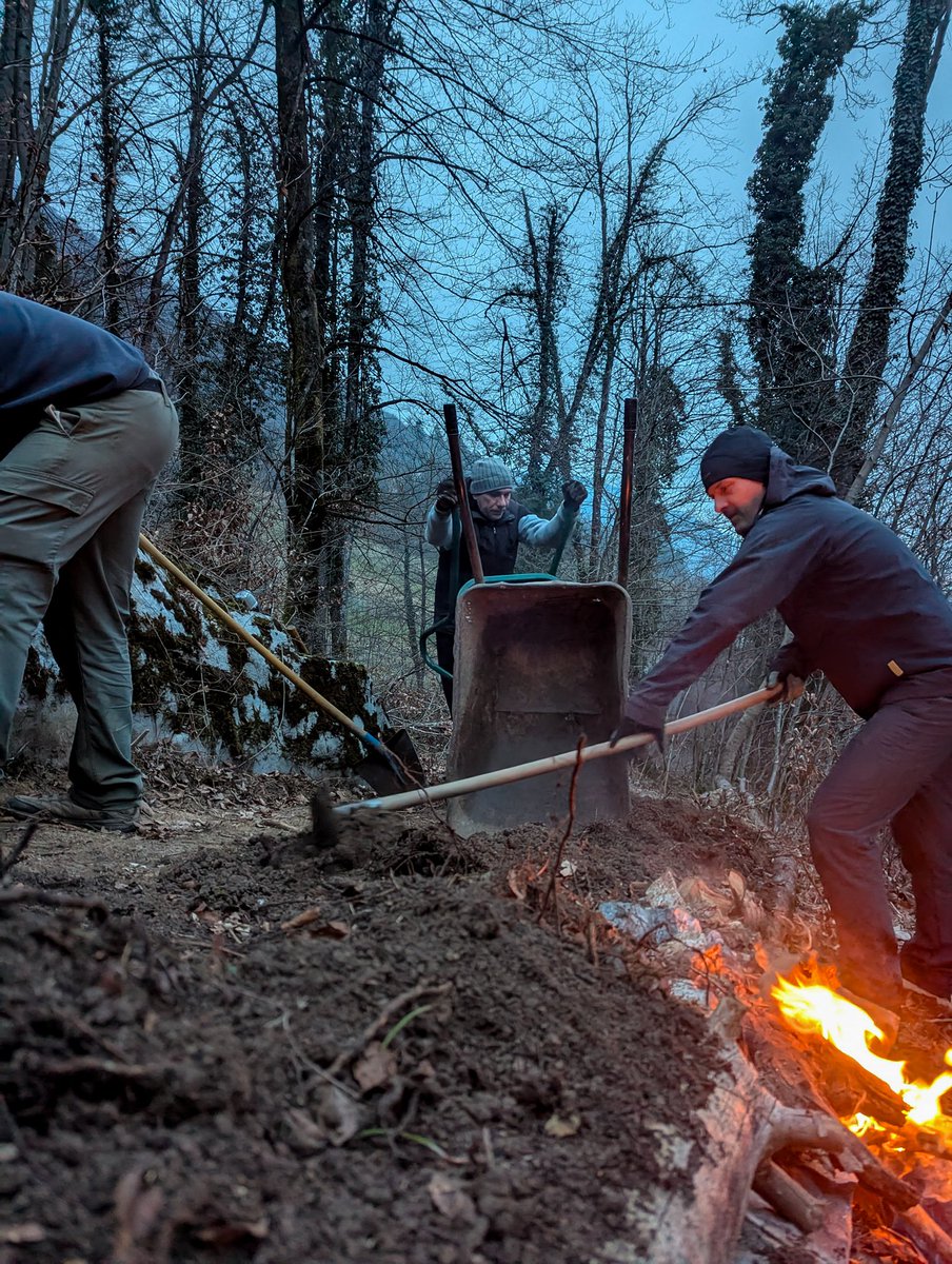 majh1982's tweet photo. U Sotejski ne pravmo trailbuilding. Mi gremo u tabrh.
#PankKura #RRxDT #SotejškeStezice #jarki #tabrh https://t.co/efSIK07lHD