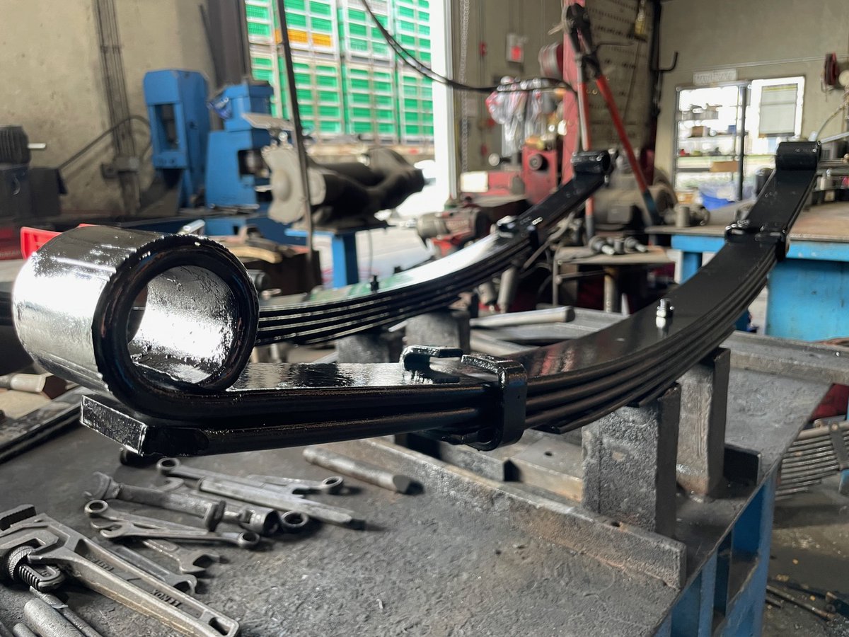 BettsTruckParts's tweet image. One of our service technicians at our TPS Fresno branch was working on a leaf spring repair. The main and second leaves needed to be two inches taller, so they were re-arched to achieve the additional length before being finished. 

#leafspringrepair