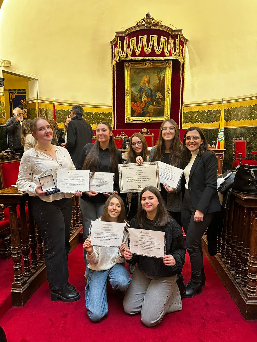 Día Internacional de la Mujer y la Niña en la Ciencia. Alumnas de 4º del Gerardo  han expuesto en la Real Academia Nacional de Medicina la vida y descubrimientos de Jane Cooke, pionera en el desarrollo de la quimioterapia para el tratamiento de cáncer. 2º premio ¡enhorabuena!