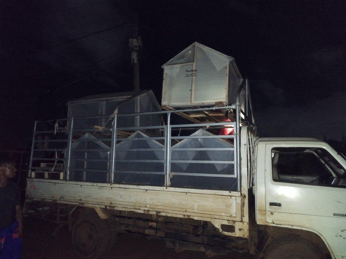 AsiliUganda's tweet photo. Many #Farmers are understanding the benefits #Solardryers bring to them and this is driving faster adoption.
Notably solar dryers make drying of #Agrucultural products way faster and cleaner.
#Farmers also say they save time to do other #farm activities. https://t.co/FrFuJQdJGZ