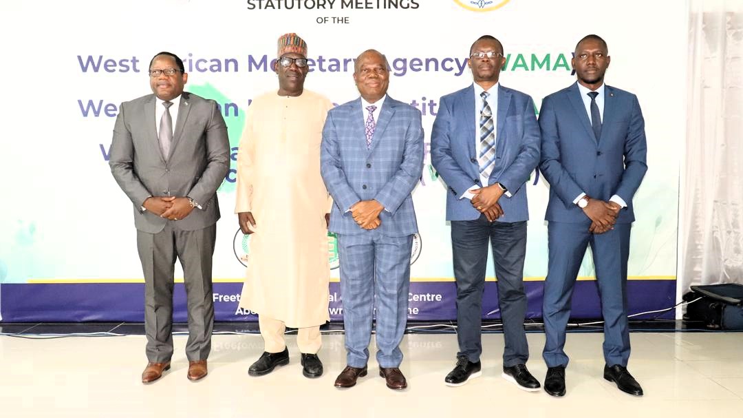 Financial Secretary Matthew Dingie reiterates #SierraLeone's commitment to fulfilling the requirements for joining the Monetary Union by 2027.  He was elected Chairman of the WAMZ Technical Committee at the 56th #WAMZ Meeting in Freetown.
mof.gov.sl/as-he-assumes-…