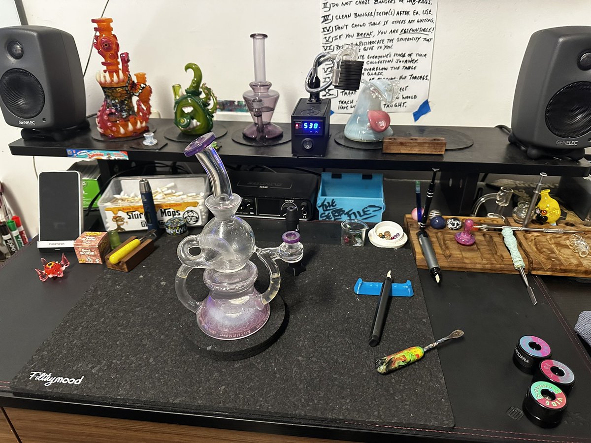 SirDabAlotKC (@sirkc31162) on Twitter photo Thank you for the hospitality <a href="/BlissGlassGLB/">BLISS GLASS GALLERY</a> ๐๐ผ Thank you for the hospitality <a href="/BlissGlassGLB/">BLISS GLASS GALLERY</a> ๐๐ผ