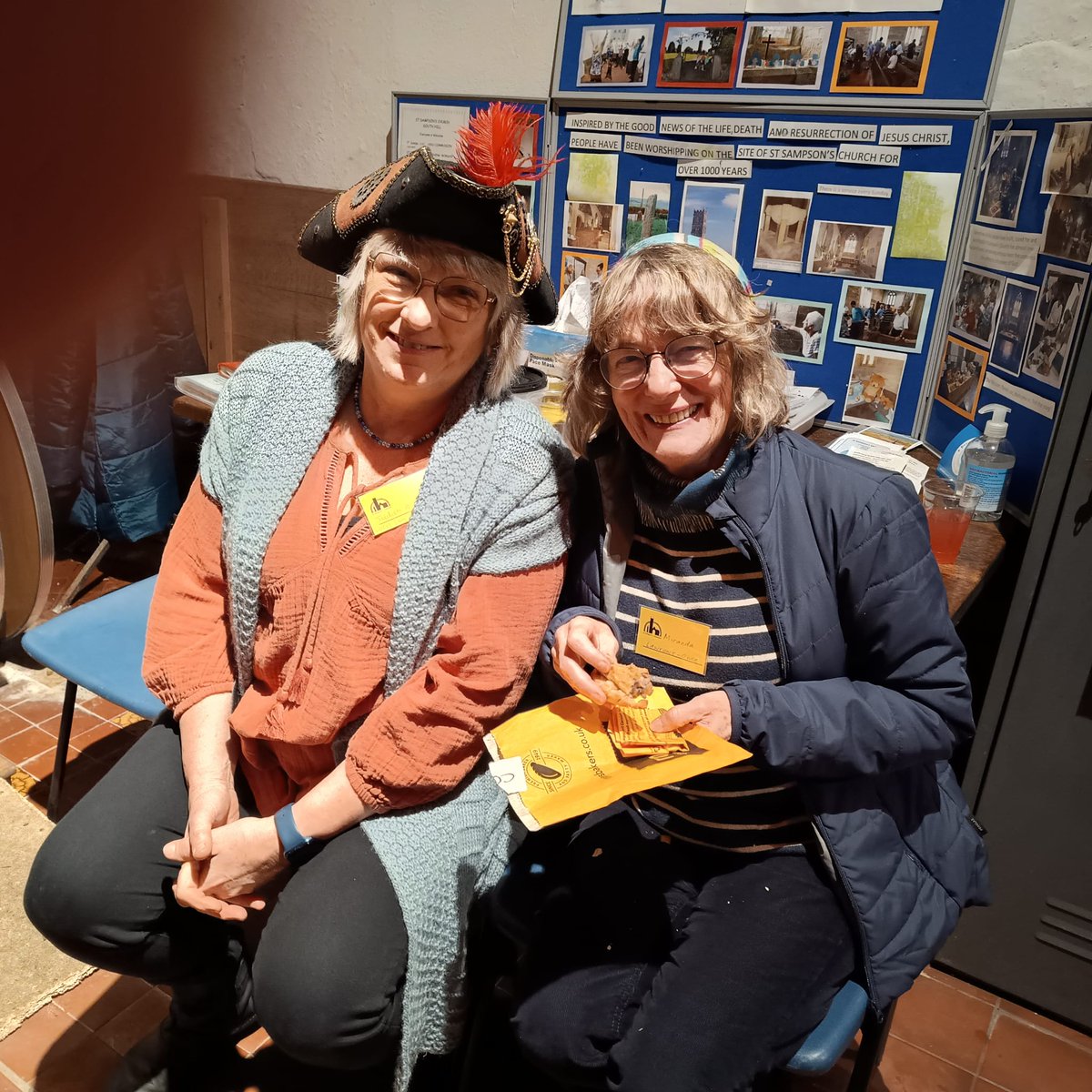 UnlockedSt's tweet photo. What a great fundraiser our shanty evening proved to be!! thanks to @Rowescornishbakers for great grub and big thank you to @barrettsprivateers for a fantastic evening of music https://t.co/YLBxwTQkcj