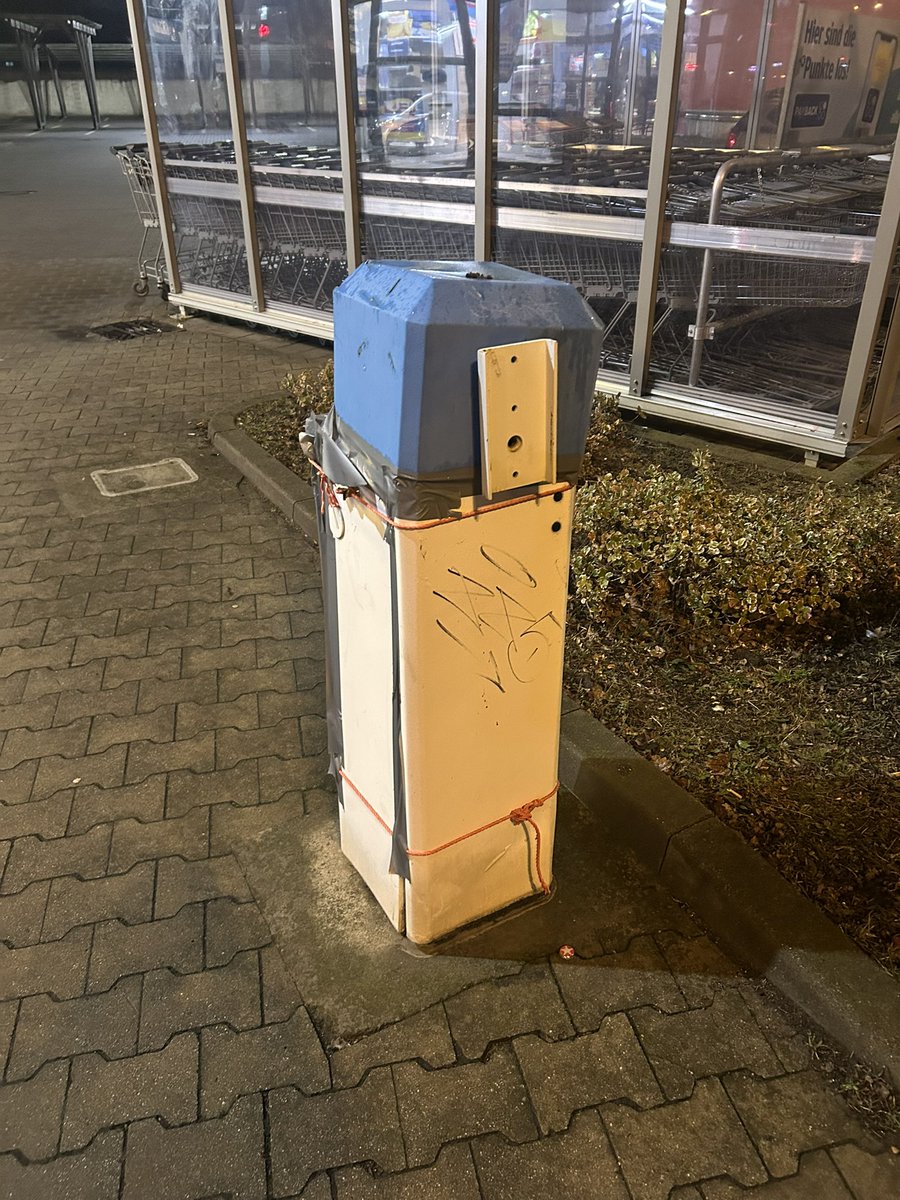 #R2D2 sieht ja gar nicht gut aus.
#StarWars