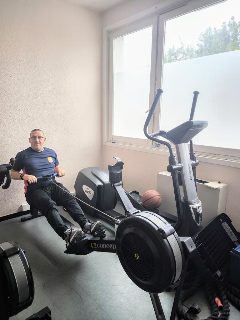 Aujourd'hui séances rameur  10000 m et vélo 10 km, on se prépare pour les ICP 🚒 (indicateurs de la condition physique) 🚣🏃‍♂️👍 (test sportif annuel chez les sapeurs-pompiers )