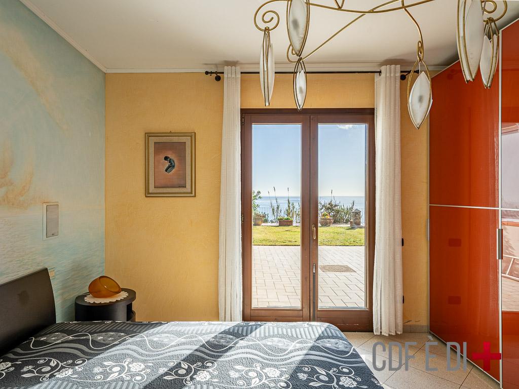 Anastasia tweet media