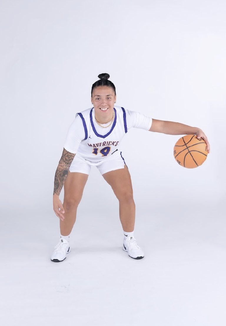 SENIOR WEEK!! 
#14 Destinee Bursch
“My time at MSU, Mankato has been incredibly rewarding. I balanced my academic pursuits with an exciting basketball career, leading our team to several victories and personal growth on and off the court.”  D plans to cont. her career overseas.