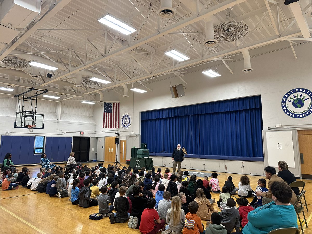 MaryCastleElem's tweet photo. 🦅 Take Flight! 🦉

What an exciting day for our first and second graders! They had the chance to experience wild birds up close and personal. 🐦✨Our young explorers learned all about bird habitats, survival skills, and so much more.

#WildBirds #YoungExplorers #FocusOnFUN https://t.co/oxQe7QwZej