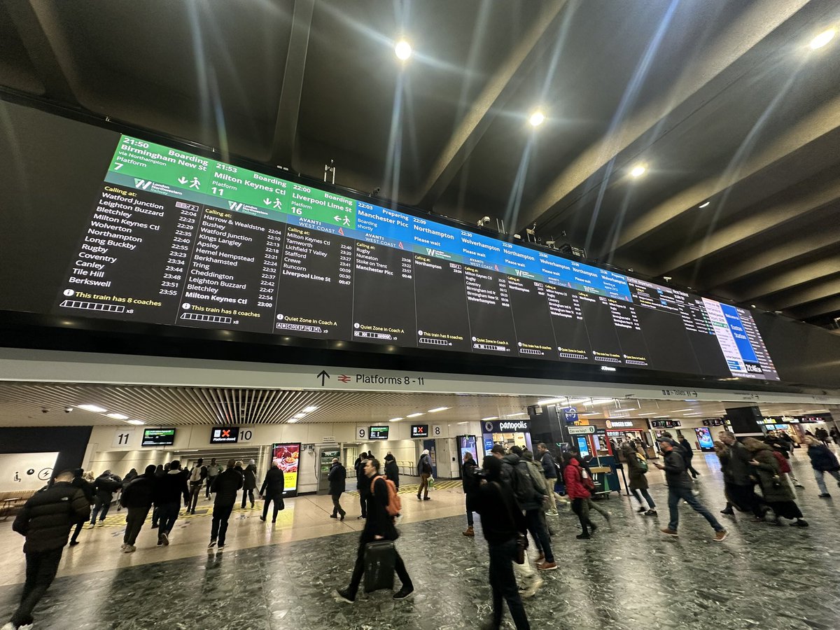 It’s good to see this back! For once common sense prevails at #euston station.