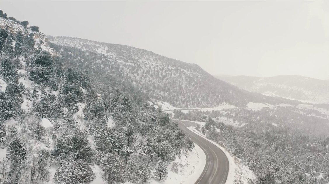 envirotechsvcs's tweet image. Cold weather is on the way! Are you ready? 
 
With snow and ice in the forecast, now’s the time to stock up on Ice Slicer®—the high-performance deicer that melts ice faster and lasts longer.