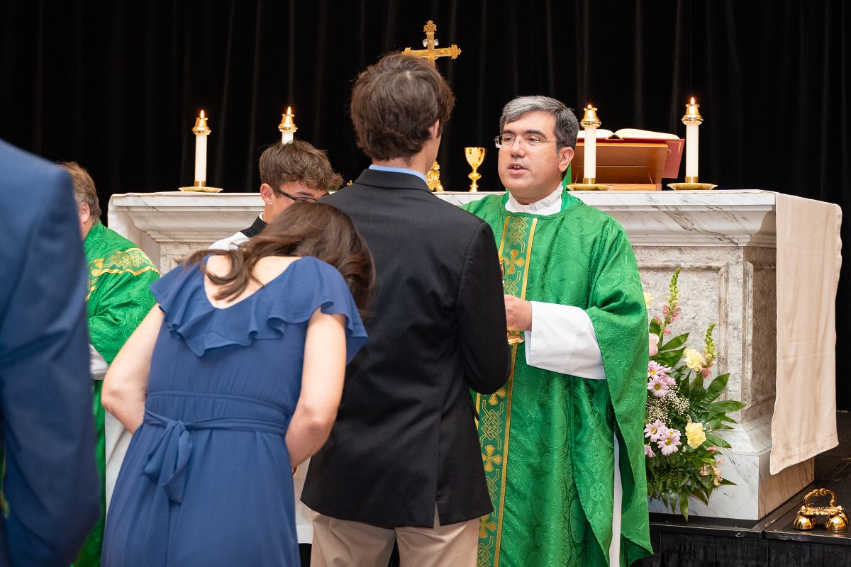 Hundreds of mothers and sons enjoyed the fellowship, spiritual time, and delicious cuisine at Sunday's annual Mother-Son Mass &amp; Breakfast, one of Jesuit's most popular annual traditions.

The highlights of the morning, as always, were the heartfelt student tributes, this year by
