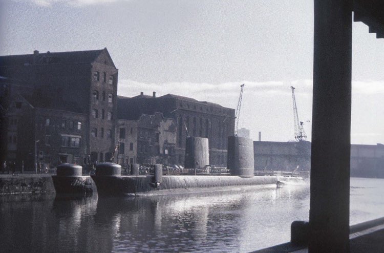 In late 1969, Bristol was visited by two submarines.
The Oberon class boats were part of a Royal Navy “tour” in which vessels were brought to cities and ports so that the public would have a greater understanding of the nation’s military might.
