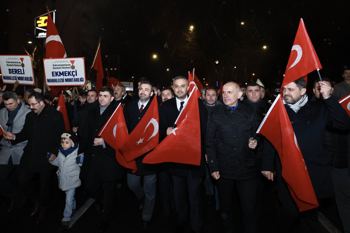 HanifiToptas's tweet photo. Kahramanmaraş'ımızın düşman işgalinden kurtuluşunun 105'inci yıldönümü etkinlikleri kapsamında düzenlenen Fener Alayı ve  Yürüyüş Korteji'ne katılarak 12 Şubat coşkusunu hemşerilerimizle yaşadık.

Zor günler geçirdik ama bu şehre olan inancımızı asla yitirmedik.

Şimdi yeniden çok daha güçlü bir şekilde geleceğe yürüyoruz.

Anadolu'nun kurtuluş meşalesini yakan, bu vatanı bizlere payidar kılan kahraman ecdadımızı rahmet, minnet ve dualarla yâd ediyorum.