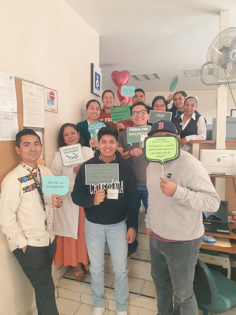IMSS_Oaxaca's tweet photo. 📌 En el #IMSSOaxaca nos vestimos de verde 💚 para refrendar y promover la integridad, transparencia y compromiso ético en nuestras acciones.
#IntegridadIMSS https://t.co/DCWCzxRCZb