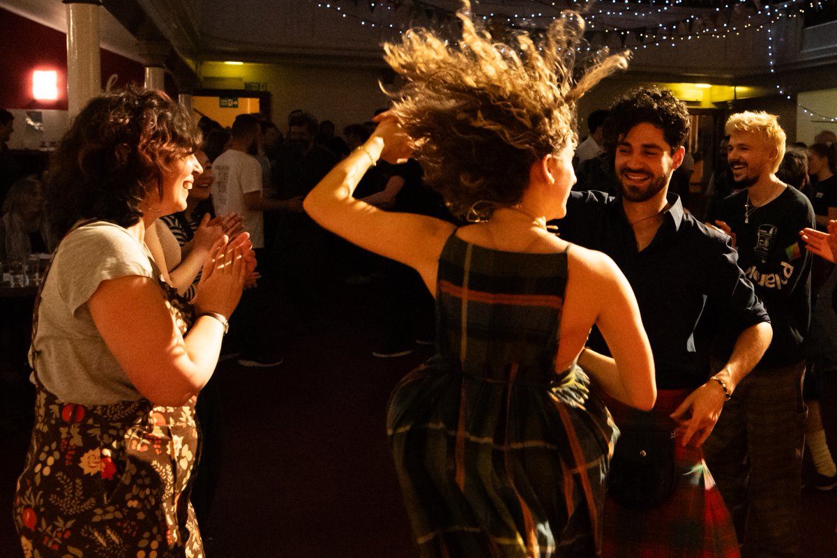 boeRobin's tweet image. 💚 Valentine’s Ceilidh: love the planet - Sat 22 Feb ceilidhcollective.org 
 - mailchi.mp/3940a5470f5f/s…
