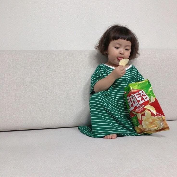 Me at 3 am opening a snack because I'm on a diet during the day 😩🤣