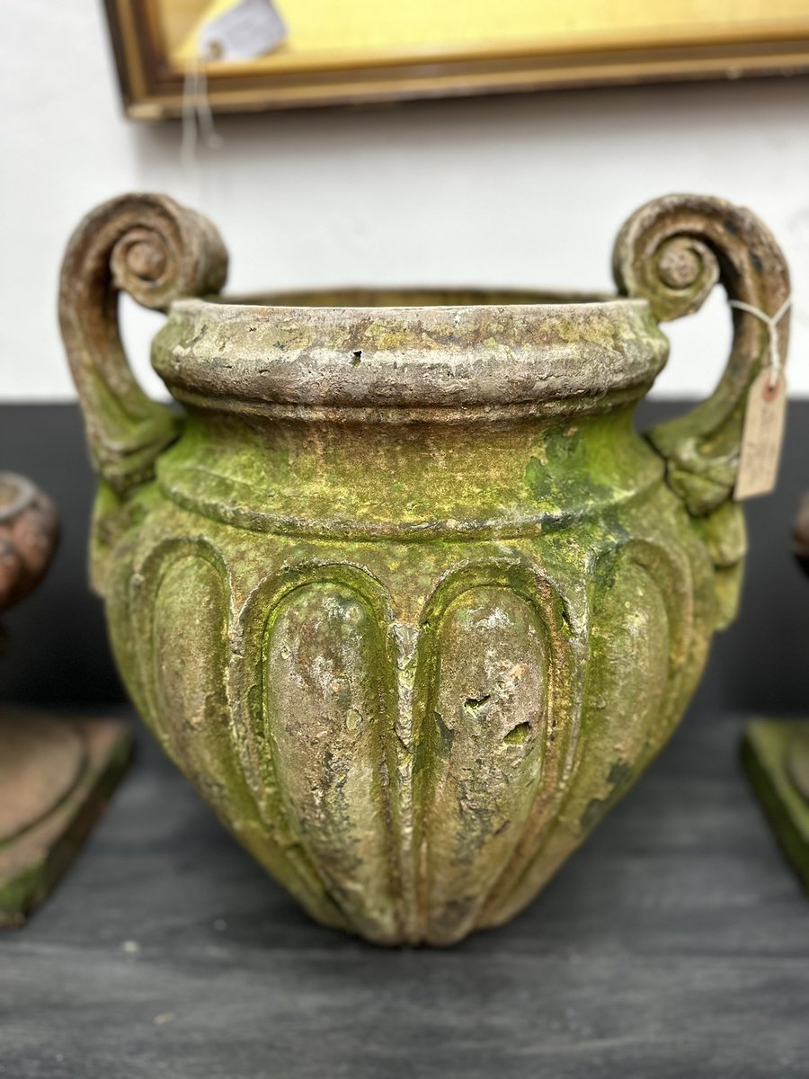 astraantiques's tweet photo. Decorative 19th century terracotta urn,beautiful inside or out. #unit87 #terracottaurn #decorativeurn #gardens #planters #homeinteriors #astraantiquescentre #hemswell #lincolnshire https://t.co/TA84MKjDMf