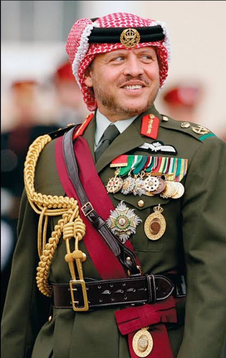 هل توافقني الراي ان ملك البندوره
أقذر الناس الذين مرؤ على الوطن العربي