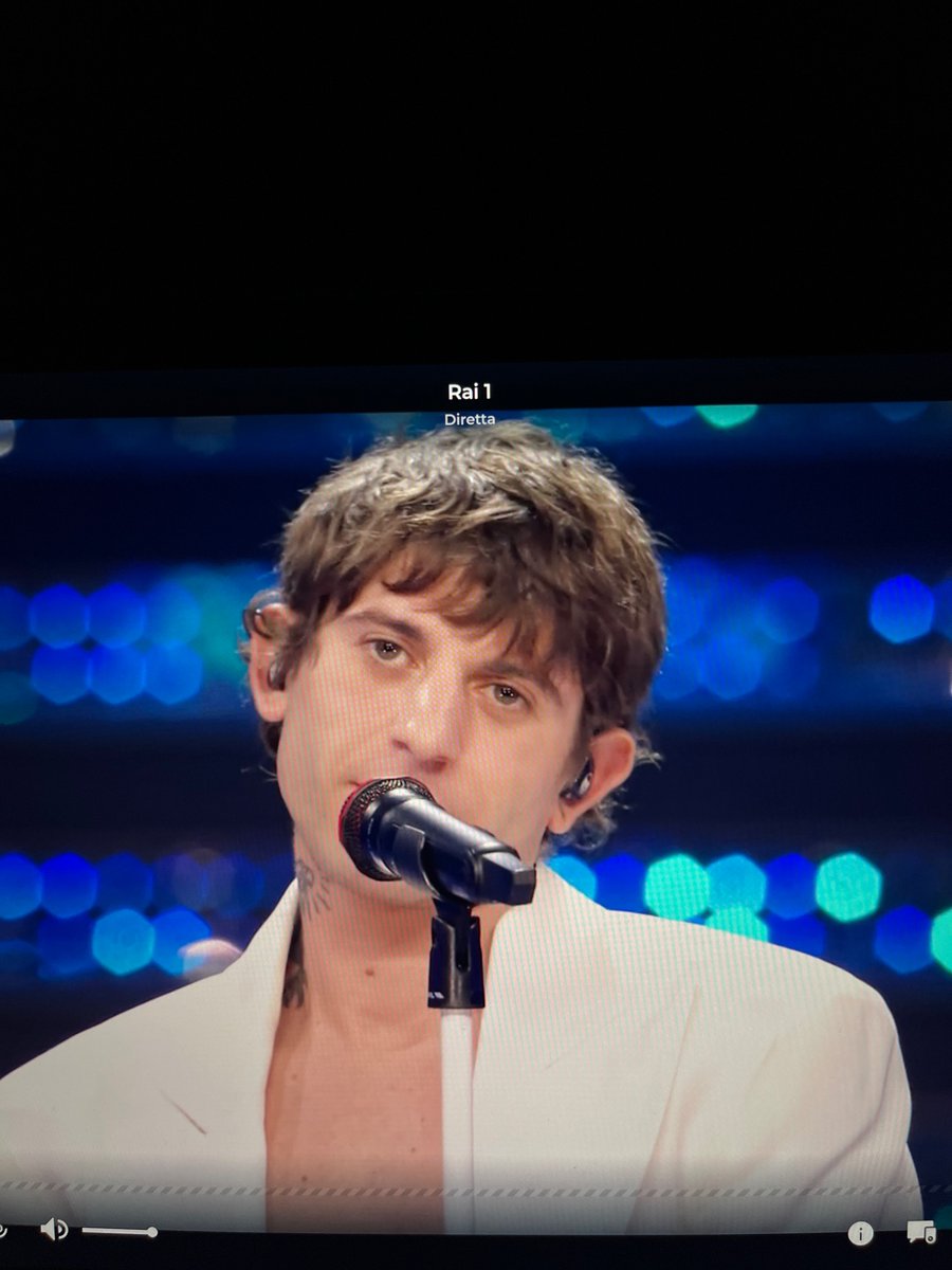 ms_cassyy's tweet photo. Mi sento così #Sanremo2025 #Sanremo https://t.co/LGmLHSHNoa