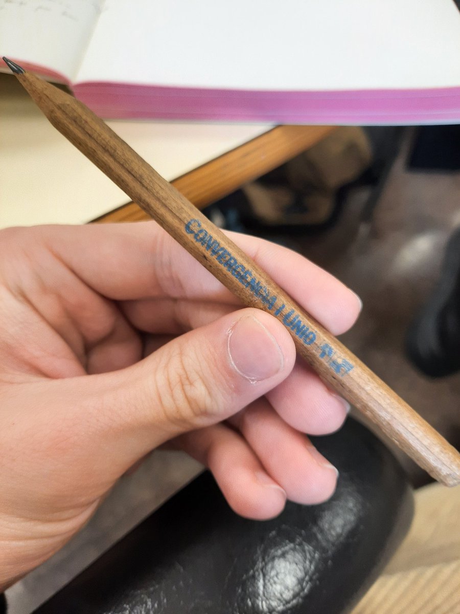 El profe fent un discurs anticapitalista

El llapis de la laia basadissim: