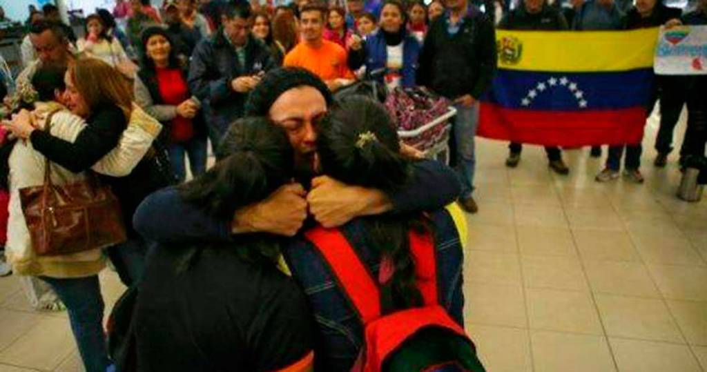 Con el Plan Vuelta a La Patria, no solo vemos números y metas, sino sueños y esperanzas de cada venezolano. 🌱 Juntos, construimos un futuro más próspero y solidario. Porque un país se construye con el corazón de su gente. ❤️🇻🇪 
#LaPatriaLosRecibe