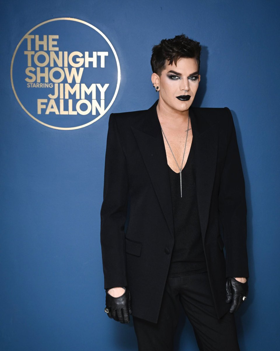 adamlambert's tweet image. Thanks for having me last night @fallontonight!  

Full performance: youtu.be/5jiQVpFqabk?si…