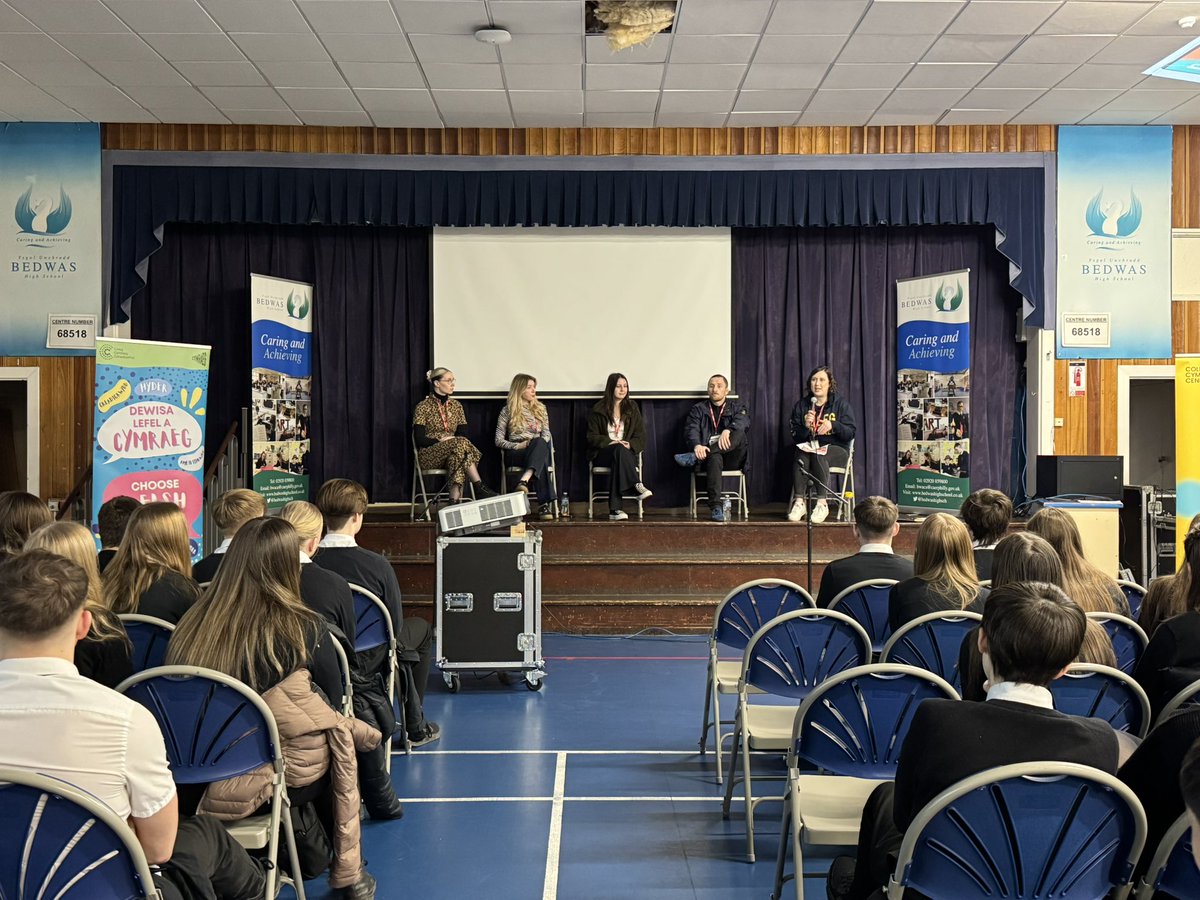 Diwrnod llawn hwyl a Chymraeg! Diolch o galon <a href="/colegcymraeg/">Coleg Cymraeg</a> such a worthwhile experience for our Blwyddyn 10 <a href="/bedwashighsch/">Bedwas High School</a>