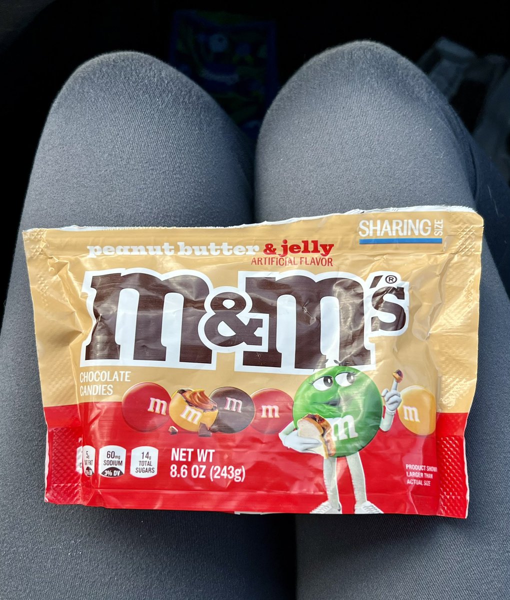 NicoleBdorf's tweet image. Proud of myself for trying a new food today 😉🙌

#MnMs #Candy #PBnJ #Yummy #Sugar #Chocolate #PeanutButterAndJelly