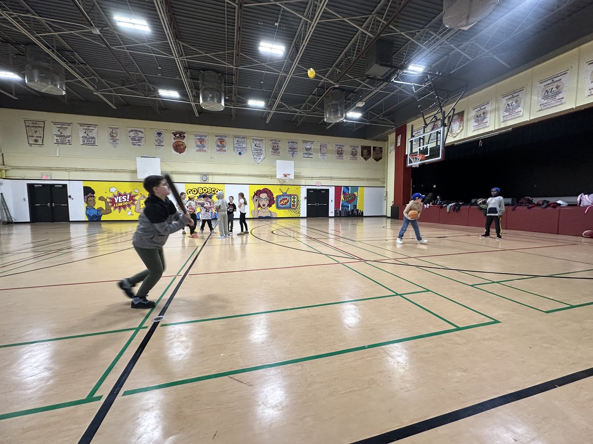 MsHeathTLC's tweet photo. Daily Physical Activity gets the Gr. 4’s moving and playing together @sjboscoschool https://t.co/wQ51WEIdhI