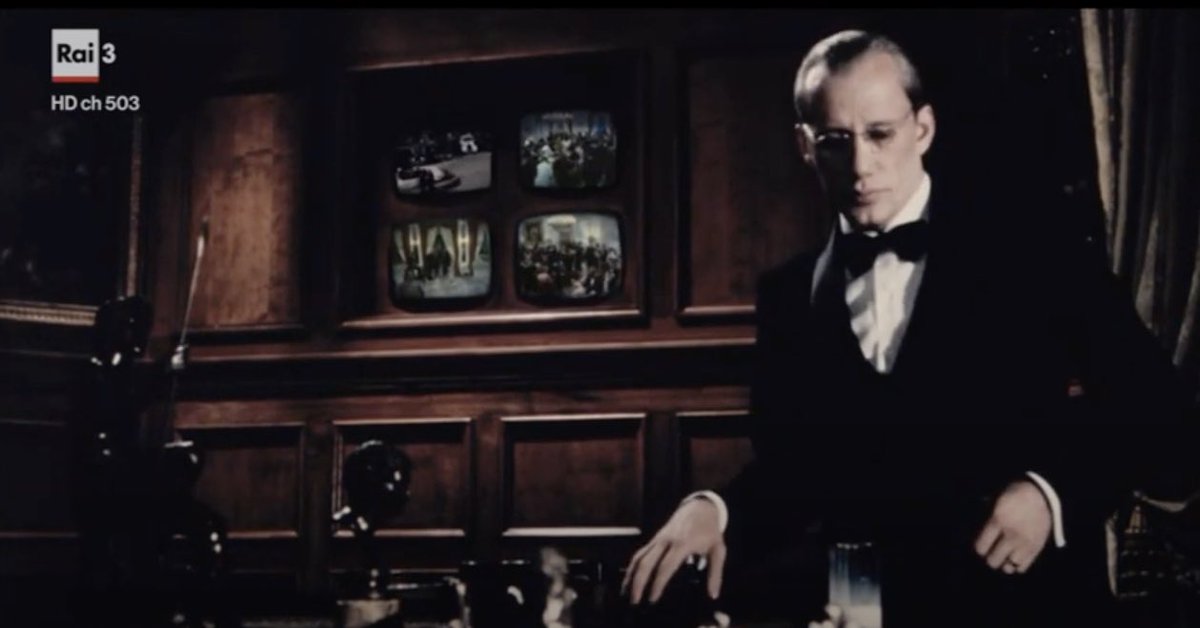 #AchilleLauro versione Senatore Bailey di C’Era Una Volta In America
#Sanremo2025 #Sanremo