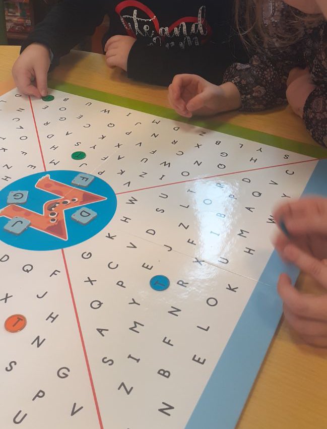École de Millay (@ecole_millay) on Twitter photo #lecture les MS poursuivent leurs activités « Fabrique de la lecture » avec le jeu du « Croque Lettres » : trouver une lettre, la nommer…
Cc <a href="/HatierRegionSud/">DAUCE FREDERIC</a> <a href="/Hatier_GrandEst/">Rodolphe Michel</a> <a href="/HatierAquitaine/">Patrick Perivier</a> <a href="/HatierNordOuest/">Julie Assier 📚🌱😊</a> <a href="/Hatier_Ouest/">Gérald Le Port</a> #lecture les MS poursuivent leurs activités « Fabrique de la lecture » avec le jeu du « Croque Lettres » : trouver une lettre, la nommer…
Cc <a href="/HatierRegionSud/">DAUCE FREDERIC</a> <a href="/Hatier_GrandEst/">Rodolphe Michel</a> <a href="/HatierAquitaine/">Patrick Perivier</a> <a href="/HatierNordOuest/">Julie Assier 📚🌱😊</a> <a href="/Hatier_Ouest/">Gérald Le Port</a>
