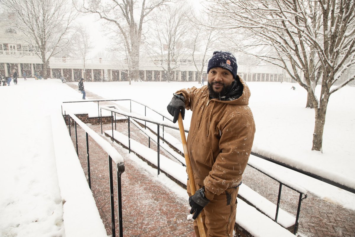 UVA Facilities Management (@uvafm) on Twitter photo Bravo to hundreds of our <a href="/uvafm/">UVA Facilities Management</a> employees who are working shifts around the clock and spending nights away from their families to ensure the University stays up-and-running 👏<a href="/UVA/">UVA</a> <a href="/uvahealthnews/">UVA Health</a> <a href="/UVA_EM/">UVA_EM</a> <a href="/UVAPolice/">UVA Police Division</a> Bravo to hundreds of our <a href="/uvafm/">UVA Facilities Management</a> employees who are working shifts around the clock and spending nights away from their families to ensure the University stays up-and-running 👏<a href="/UVA/">UVA</a> <a href="/uvahealthnews/">UVA Health</a> <a href="/UVA_EM/">UVA_EM</a> <a href="/UVAPolice/">UVA Police Division</a>