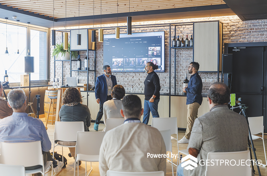 🎙️🔥 Arrancamos 3ª temporada con el episodio E28 de <a href="/socialtek_media/">SocialTek Media</a> #Podcast "Estrategias de comunicación" con <a href="/qbimgest/">David Barco</a>, <a href="/bimnomad/">Ariel Castillo</a> y <a href="/UsuarioArraez/">David Arráez</a>

Escúchalo en tu plataforma favorita gracias a <a href="/_Gestproject/">Gestproject®</a>  desarrollado por <a href="/berrilan/">Berrilan</a> 
🔗 SocialTek: socialtek.info/2025/01/31/e28…