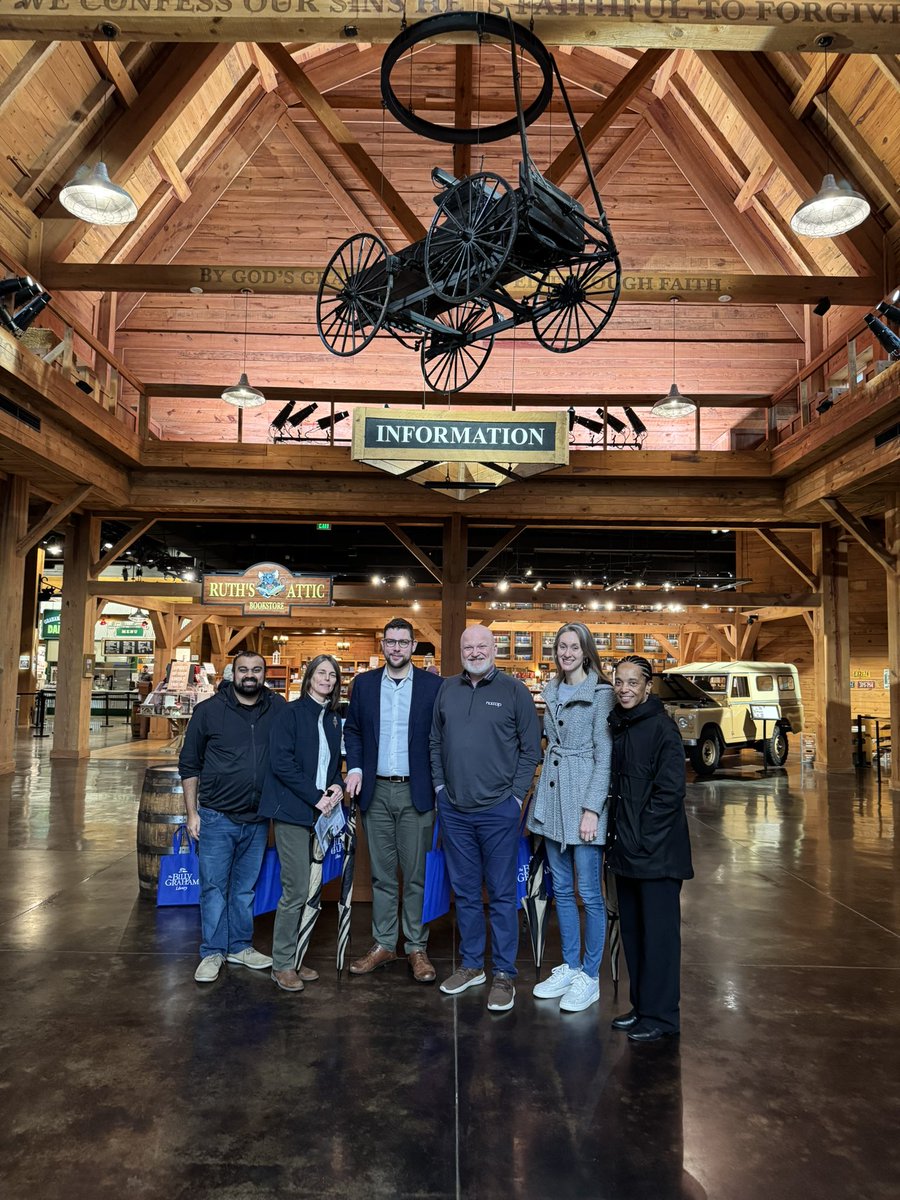 PhilCook111's tweet image. Another week, another city!

I am in Charlotte today for a meeting with NACCAP’s Board. We are doing a lot of important work. Kingdom work. Life giving work. And we are even having a little fun. 😀

We are spreading the NACCAP gospel. 

We are advancing Christian education.