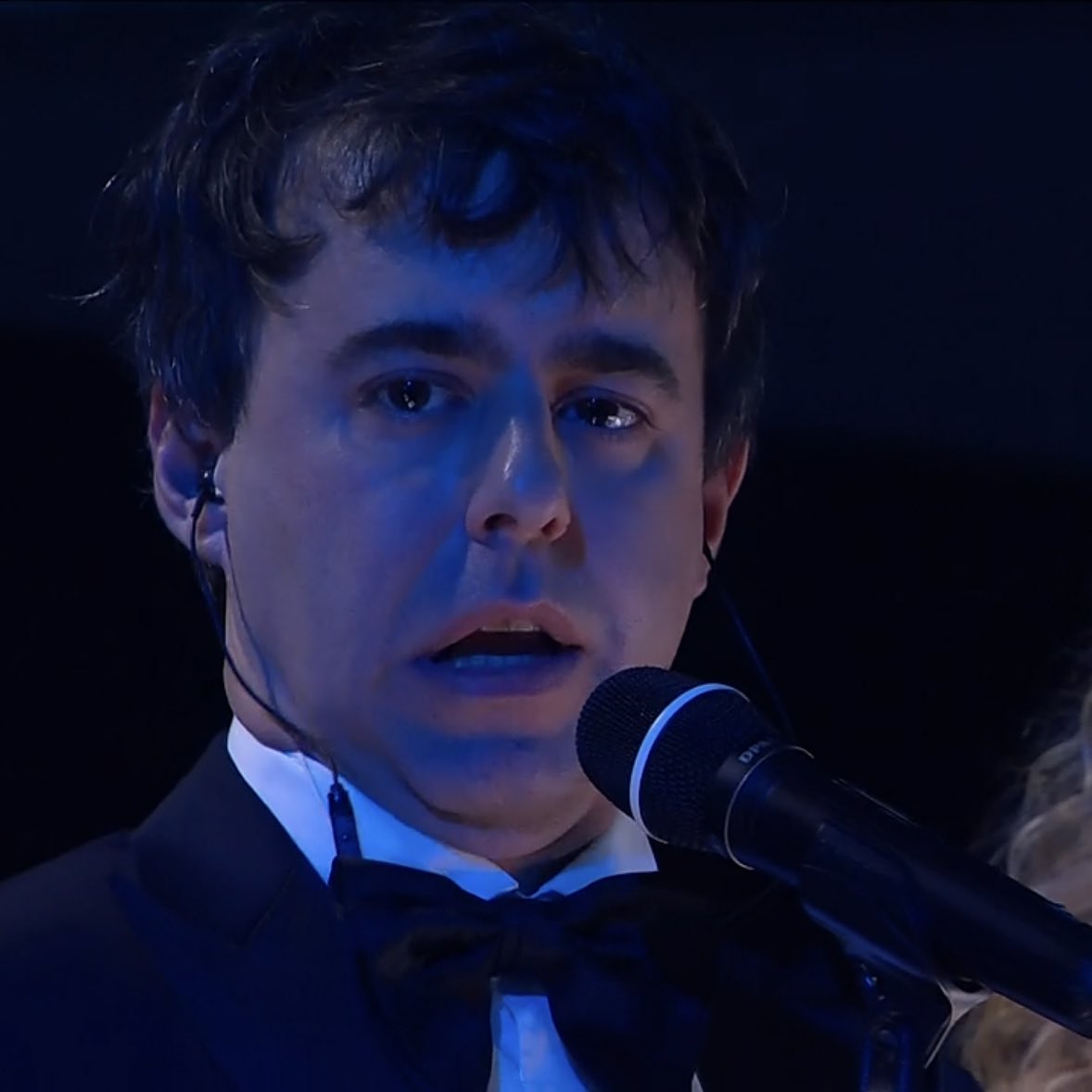 marrmat's tweet photo. NON WILLIE CHE CI PORTA LUCA RAVENNA SUL PALCO DELL’ARISTON PADRE HAI PADRATO

#Sanremo2025 https://t.co/4KHM3sivLO
