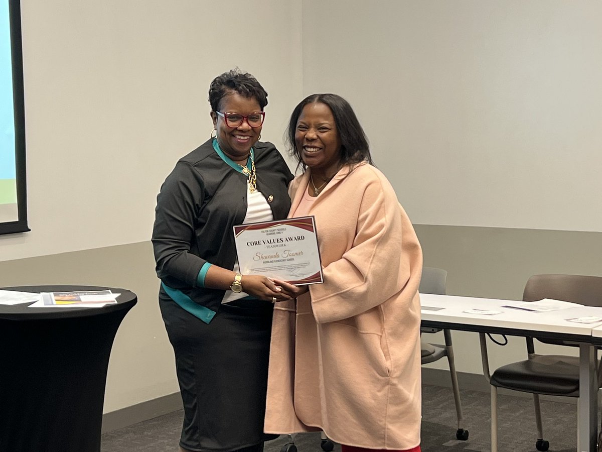 Alexandra Bates tweet media