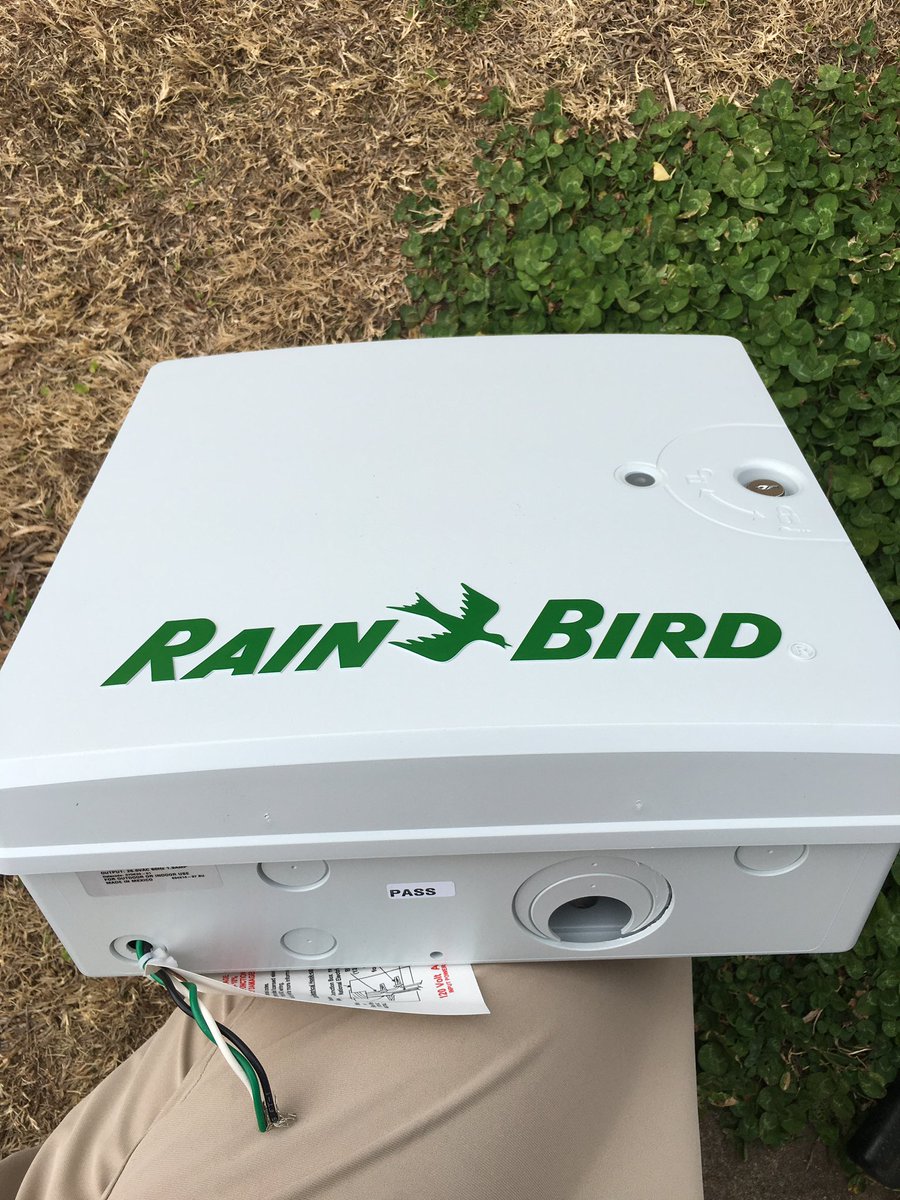 LonghornIncGolf's tweet photo. Thanks @RainBirdCorp for the on-site training today with one of our valued customers. IQ4 central control is a huge asset for managing #irrigation and water management at this high profile ranch and entertainment property. https://t.co/319OgF8zoy