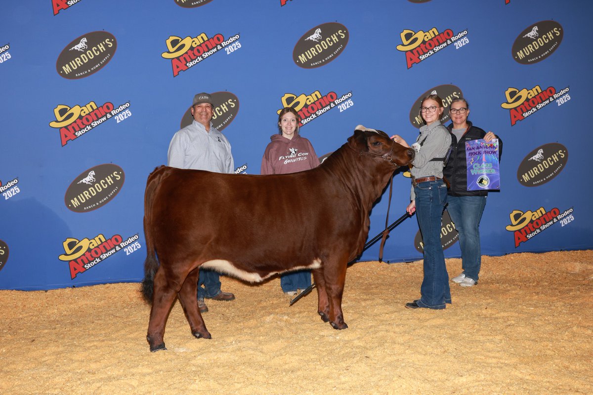 tcheck30's tweet photo. #Simbrah #FreshGenetics #RedPower
FJM LADY LOST CAUSE 632M5 https://t.co/NNTqtwjaSX