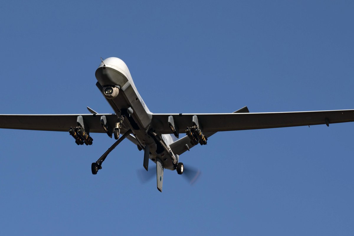 The sensor is mounted beneath the Reaper’s forward fuselage, comprising a daylight TV camera, and several infrared sensors which are able to detect heat signatures on the ground.

#TopGunsC4