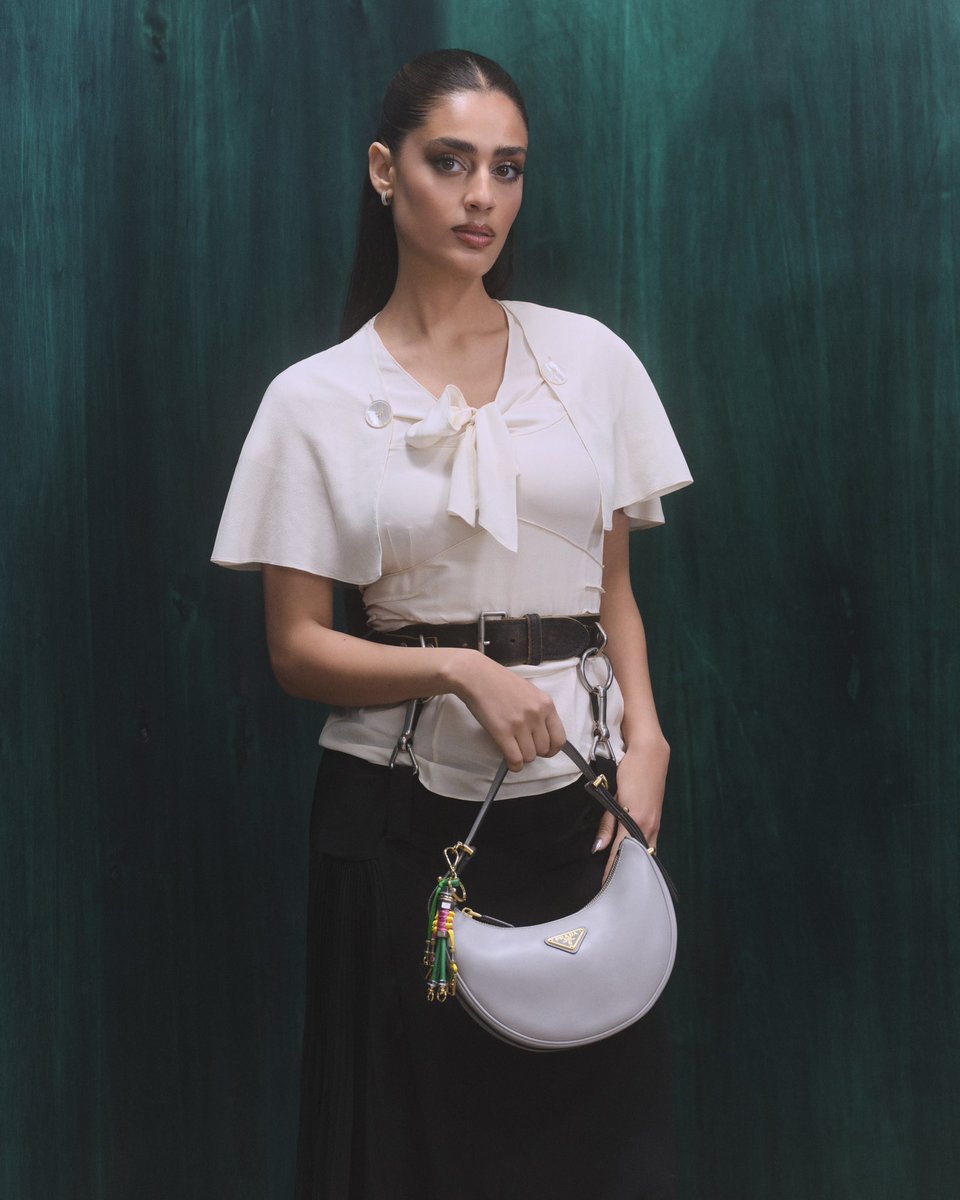 Prada's tweet image. Saint Levant, Zeyne, Stephanie Atala and Bayou attended Prada Mode Abu Dhabi, curated by Theaster Gates.

#PradaMode
#Prada