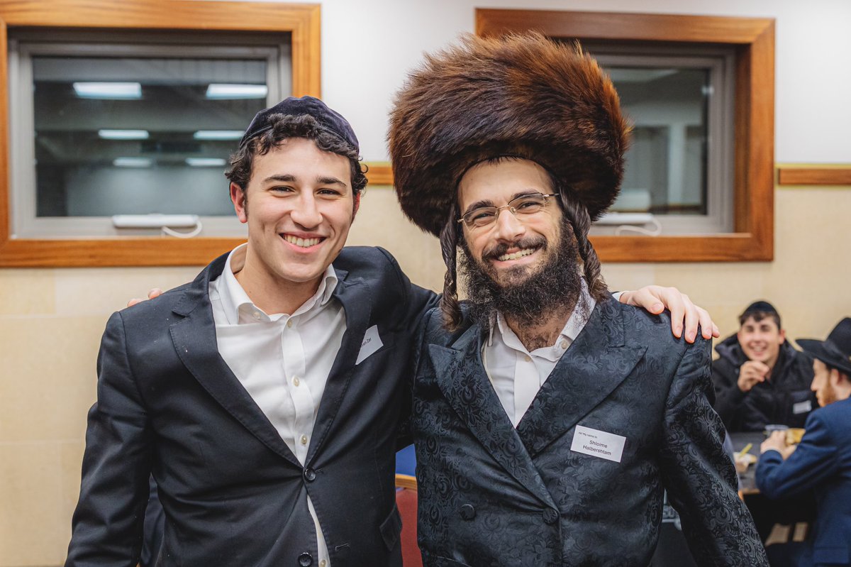Yeshiva gets hectic, but TorahMate sessions? They barely get skipped.📖🔥

⬆️ Special Melava Malka celebrating the consistent learning and deep connections that the Shteigers and their TorahMates build together!✨

#stayshteiging #consistency #shteigers