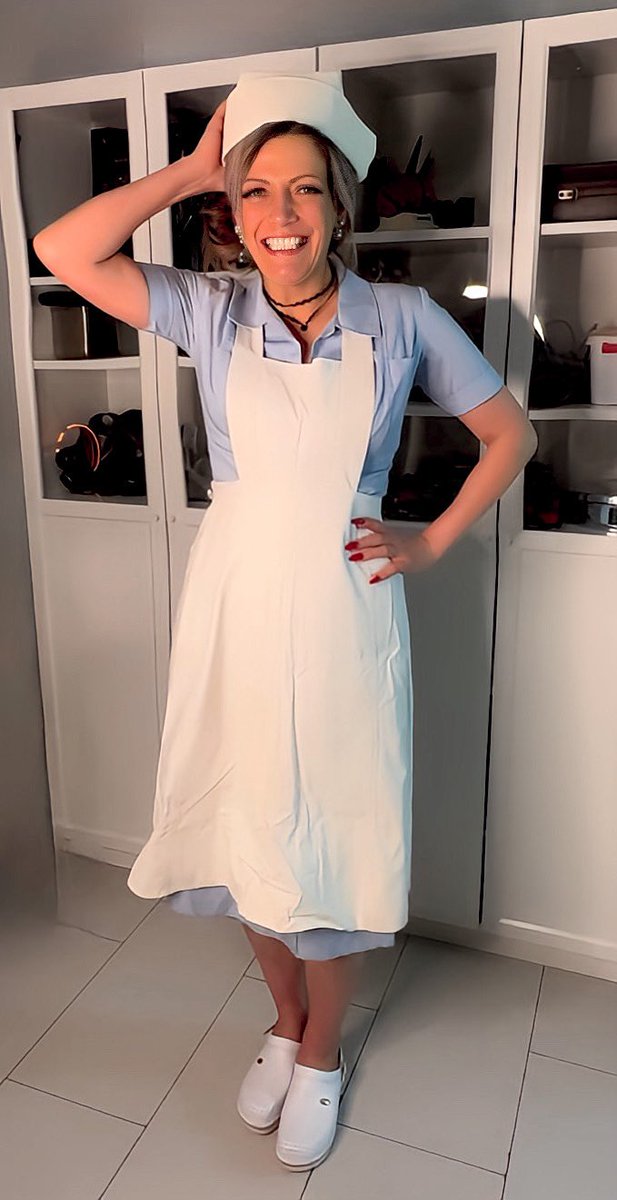 HannaEngelss's tweet photo. Das waren noch Zeiten 😁😜😅 eine historische Krankenschwestern Uniform 😍 
#medicalfetish #medicalmistress #uniformfetisch #Klinikfetisch #nurse https://t.co/sBYNTZODU1
