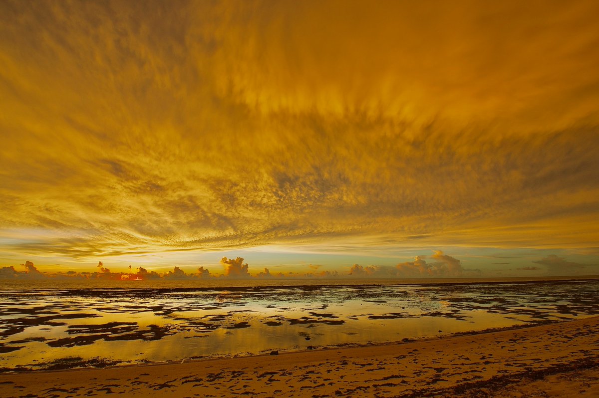 Tibor M. Kalman (@kalmantibs) on Twitter photo "A rather unusual sunset at Bolinao, Philippines 🇵🇭."
🙏🏼🌏🕊️
📷 Photo by Fanis Kostouros©️ | <a href="/CloudAppSoc/">Cloud Appreciation Society</a> "A rather unusual sunset at Bolinao, Philippines 🇵🇭."
🙏🏼🌏🕊️
📷 Photo by Fanis Kostouros©️ | <a href="/CloudAppSoc/">Cloud Appreciation Society</a>
