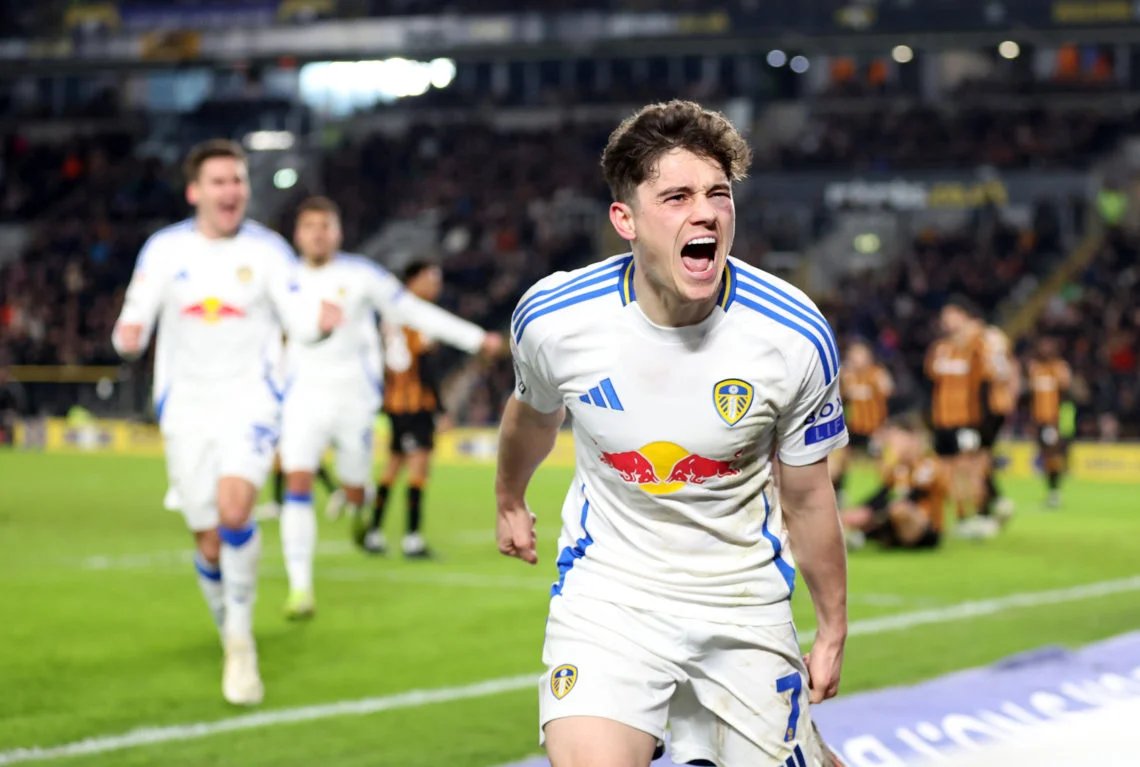 JRCooper26's tweet image. The two players with the most goals &amp;amp; assists in the Championship in 2025 are...

Manor Solomon (4 goals, 4 assists)
Daniel James (5 goals, 3 assists)

Wingers in superb form. #lufc